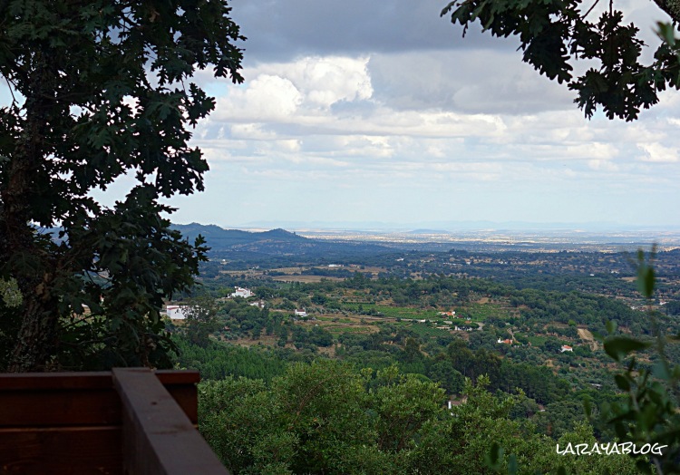 Los valles de la Sierra de San Mamede vistos desde las cabañas de Carla